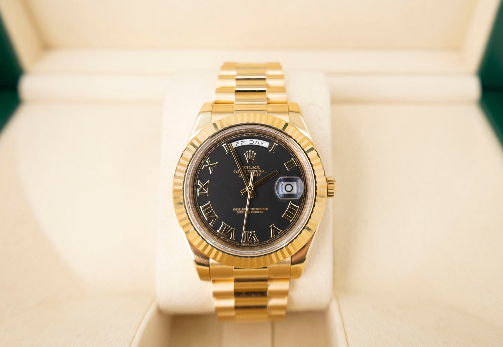 rolex-day-date-ii-yellow-gold-41mm-black-roman-fluted-president-bracelet-218238-888283.jpg Rolex Day-Date II Yellow Gold 41mm Black Roman Fluted President Bracelet 218238 - 图片 1